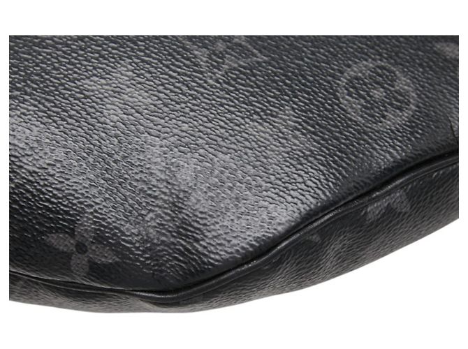 Bolsa Tiracolo Louis Vuitton Monogram Eclipse Discovery Preto - vista 4