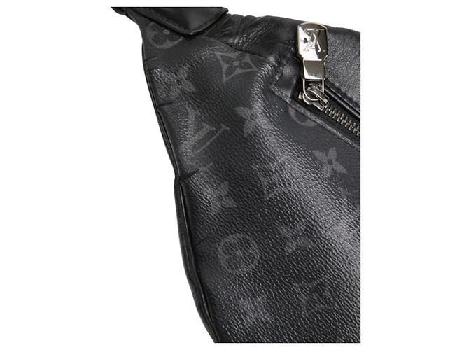 Bolsa Tiracolo Louis Vuitton Monogram Eclipse Discovery Preto - vista 6