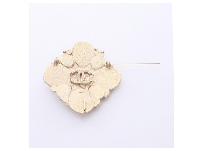 Broche Cuadrado Chanel Coco Mark Blanco Dorado - vista 2