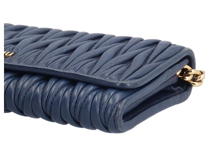 Miu Miu Matelassé Schultertasche Marineblau - Ansicht 10