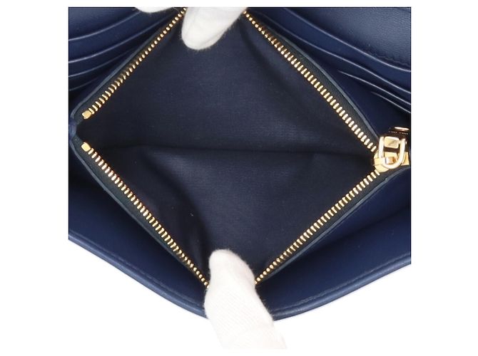 Miu Miu Matelassé Schultertasche Marineblau - Ansicht 8