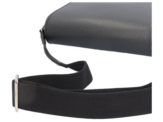 Borsa a tracolla Louis Vuitton Andrey Taiga Nero Grigio - vista 13
