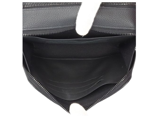 Borsa a tracolla Louis Vuitton Alpha Wearable Wallet Aerogram Nero - vista 8