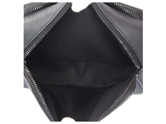 Borsa a tracolla Louis Vuitton Alpha Wearable Wallet Aerogram Nero - vista 9