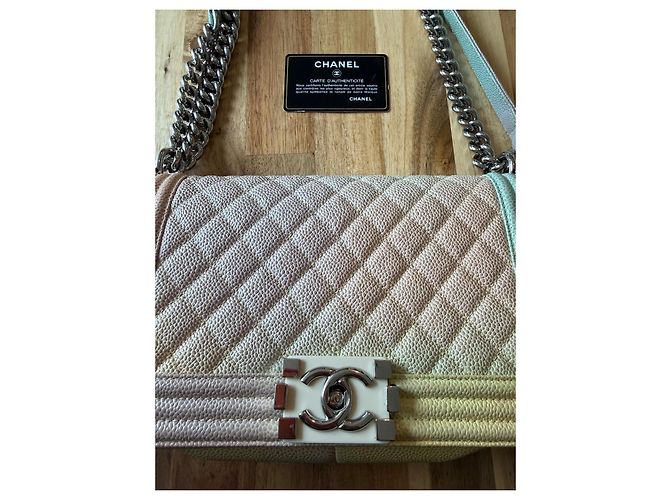 Chanel Boy Medium Regenbogenleder Klapptasche Mehrfarben - Ansicht 3