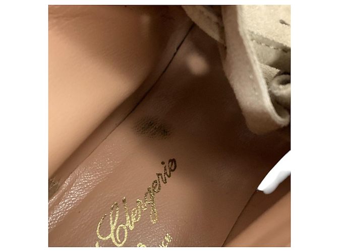 Autre Marque Chaussures en cuir daim perforé Robert Clergerie Beige - vue 11