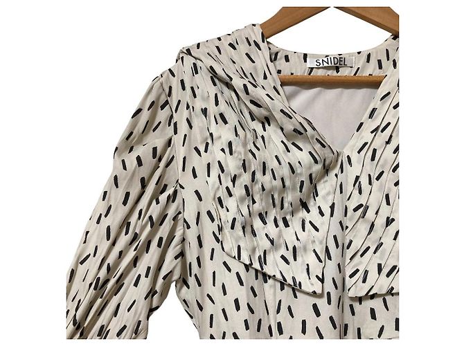 Autre Marque Vestido Snidel Big Collar Branco Cru - vista 3