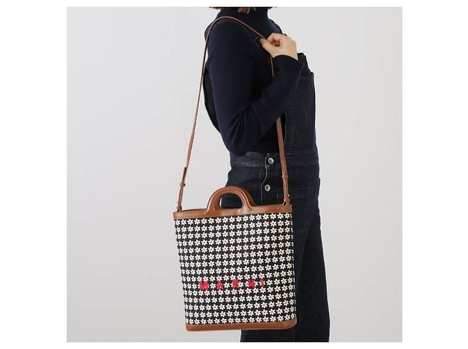 Marni TROPICALIA DAISY CROSSBODY Borsa a tracolla 2way in pelle di vitello e cotone Nero - vista 3