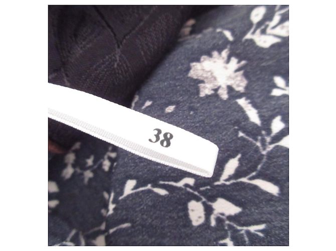Autre Marque WHYTO. Kleid mit Blumenprint Schwarz - Ansicht 4