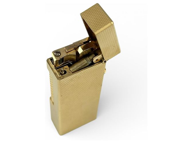 Alfred Dunhill Dunhill Lighter Smoking Accessory Golden - view 5