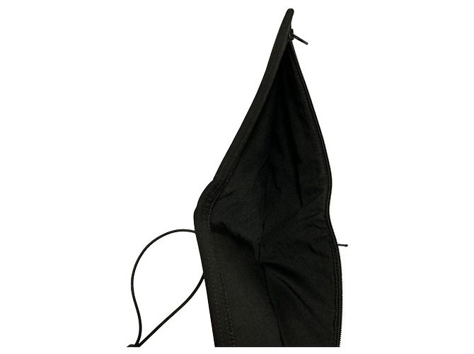 Miu Miu Nylon Schultertasche Schwarz - Ansicht 11