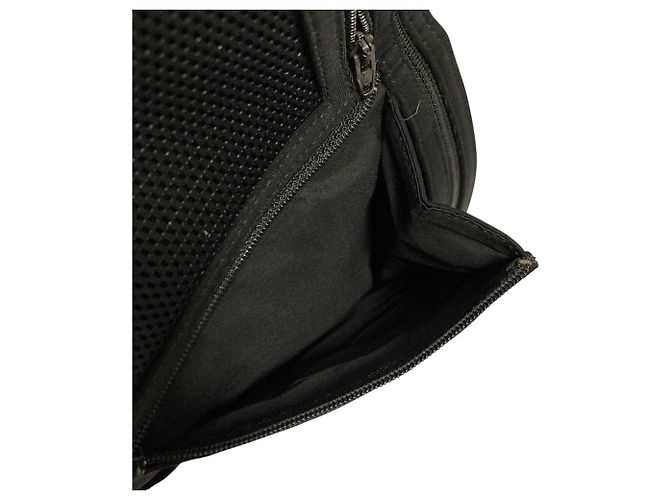 Miu Miu Nylon Schultertasche Schwarz - Ansicht 13