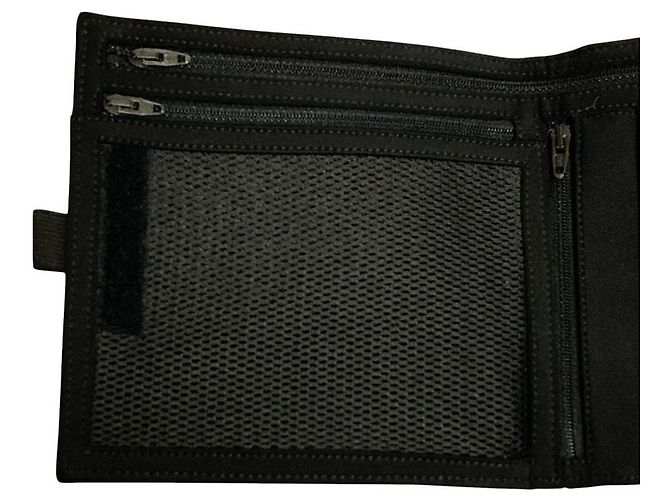 Miu Miu Nylon Schultertasche Schwarz - Ansicht 9