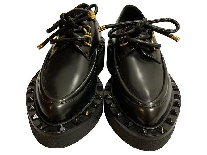 Scarpe Brogue Rockstuds Valentino Garavani Nero - vista 3