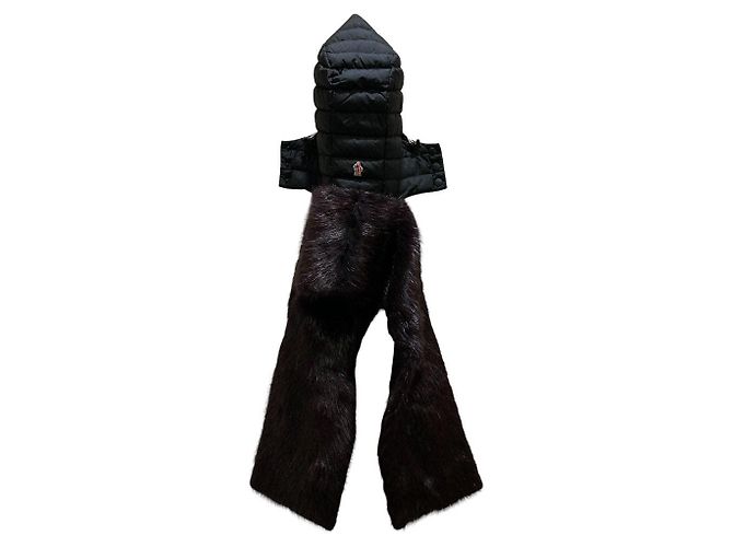 Moncler Grenoble SCIARPA Nutria Fur Scarf Hood Nero - vista 2