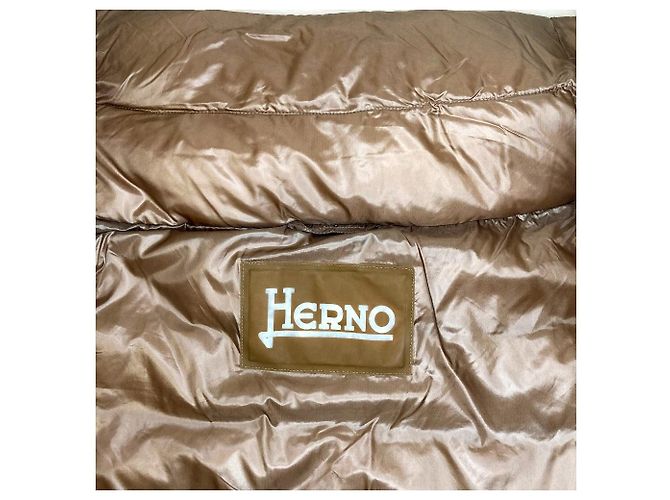 Autre Marque Casaco de Penas em Nylon com Gola Alta Herno Marrom - vista 3