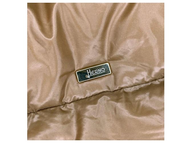 Autre Marque Casaco de Penas em Nylon com Gola Alta Herno Marrom - vista 6