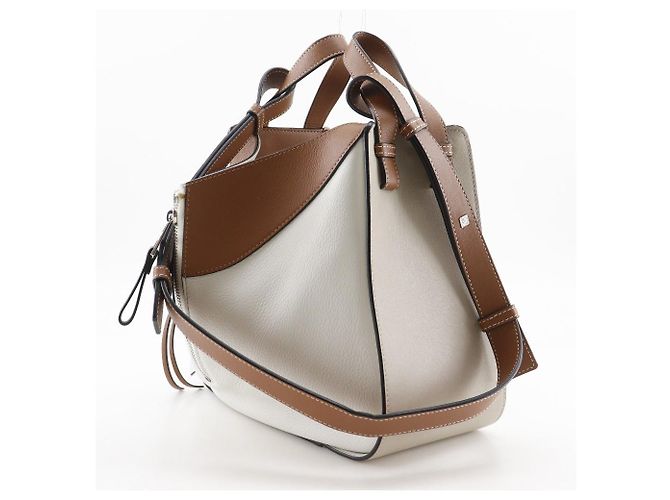Bolsa 2way Loewe Hammock Small em couro de bezerro Marrom Branco - vista 3