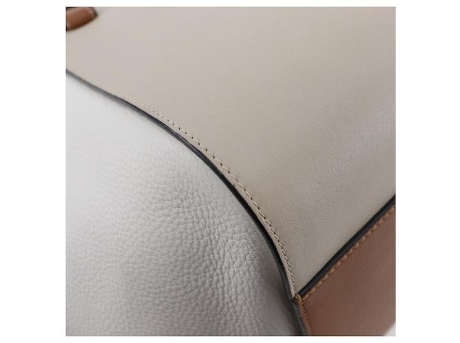 Bolsa 2way Loewe Hammock Small em couro de bezerro Marrom Branco - vista 4