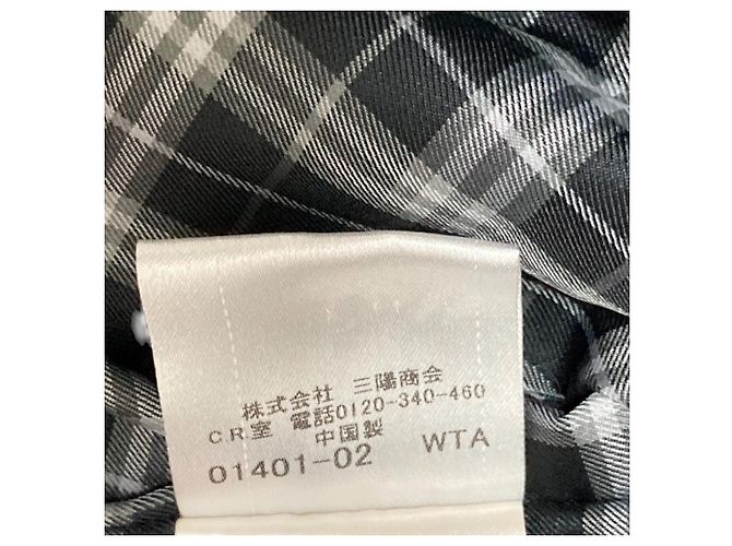 Abrigo Burberry Black Label N-3B Negro - vista 11