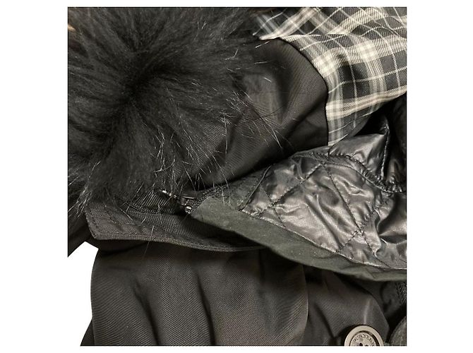Abrigo Burberry Black Label N-3B Negro - vista 6