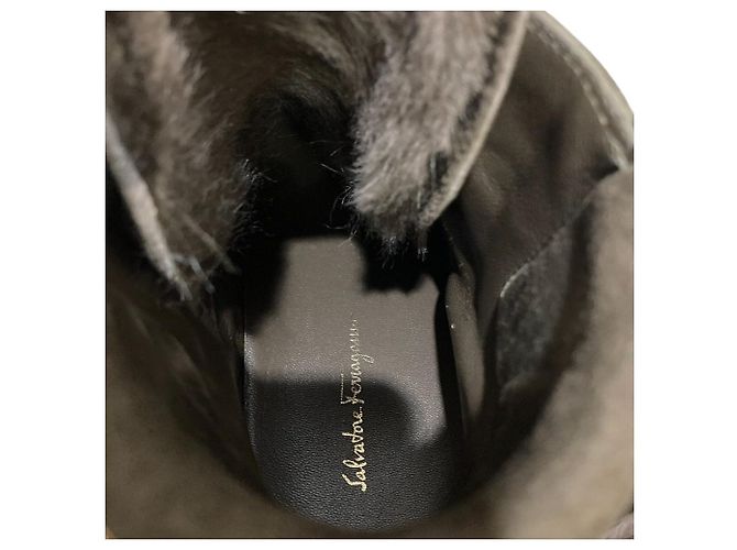 Sneaker in shearling Salvatore Ferragamo SOLDA Verde Cachi - vista 13