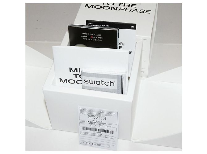 OMEGA x SWATCH Speedmaster MoonSwatch Mission to the Moonphase Bioceramic Weiß - Ansicht 3