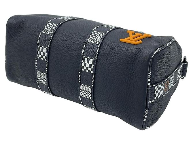 Borsa a tracolla Louis Vuitton Damier Distorted City Keepall XS Nero - vista 3