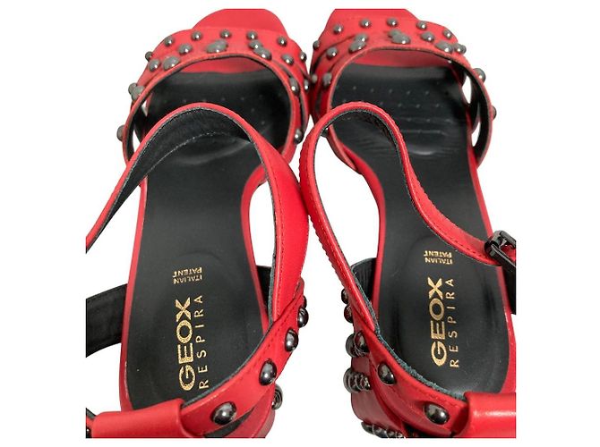 Autre Marque Sandales en cuir cloutées GEOX Rouge - vue 4