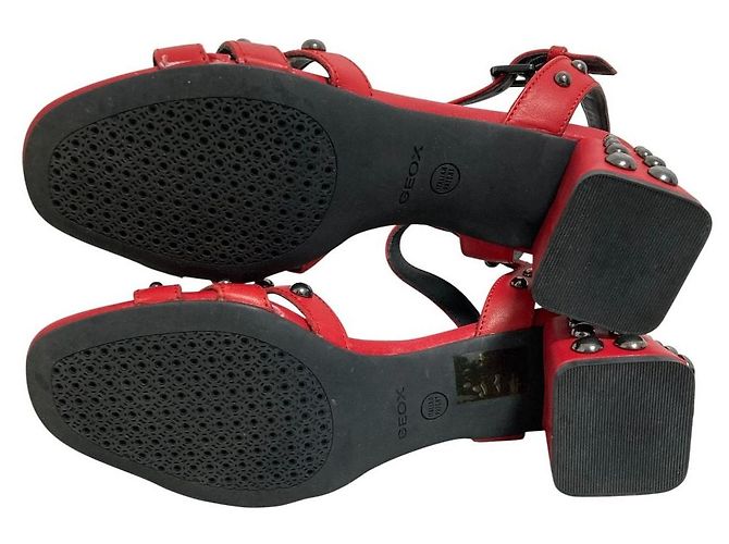 Autre Marque Sandales en cuir cloutées GEOX Rouge - vue 5