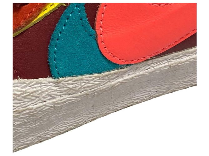 Nike sacai KAWS Blazer Low Sneakers Rosso - vista 11