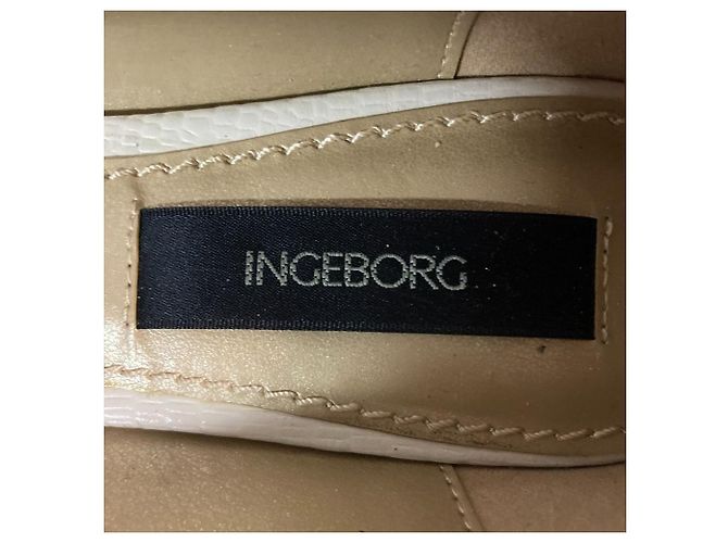 Autre Marque Décolleté con cinturino e motivo floreale INGEBORG Crudo - vista 8