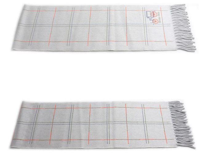 Bufanda de cachemira Hermès Grand Brodé Berlino Castaño - vista 2