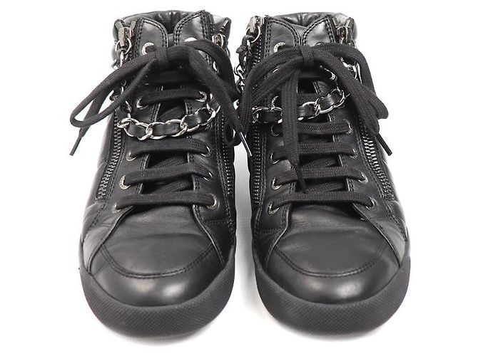 Sneakers alte Chanel in pelle con catena Nero - vista 2