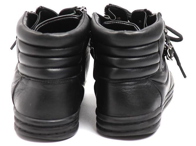 Sneakers alte Chanel in pelle con catena Nero - vista 5