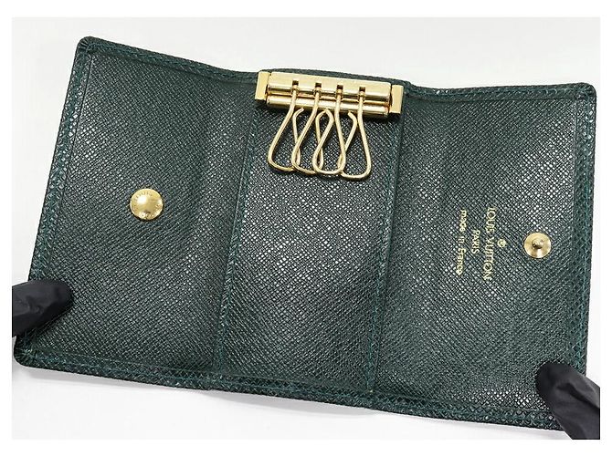 Louis Vuitton Multicles 4 Taiga Key Case Verde - vista 3