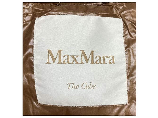 Max Mara THE CUBE Casaco longo de penas com capuz em nylon Marrom - vista 9