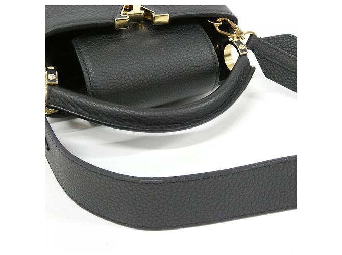 Bolsa Louis Vuitton Capucines MINI Taurillon 2way Preto - vista 9