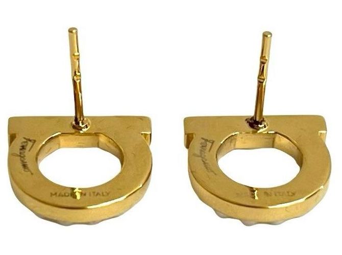Orecchini Salvatore Ferragamo Gancini Perla e Cristallo D'oro - vista 7