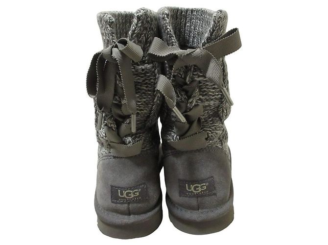 UGG ISLA Knit Short Boots Brown - view 2