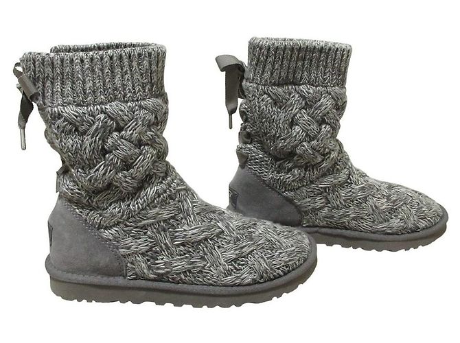 UGG ISLA Knit Short Boots Brown - view 3