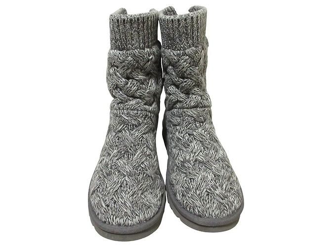 UGG ISLA Knit Short Boots Brown - view 5