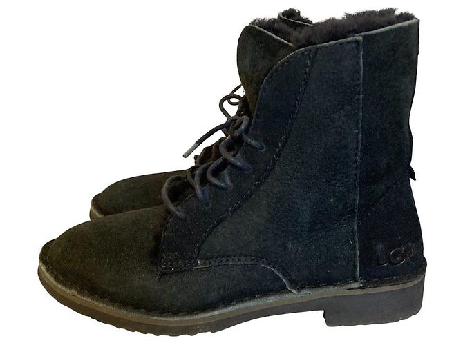 UGG Quincy 2WAY Stiefel aus Lammfell Schwarz - Ansicht 3