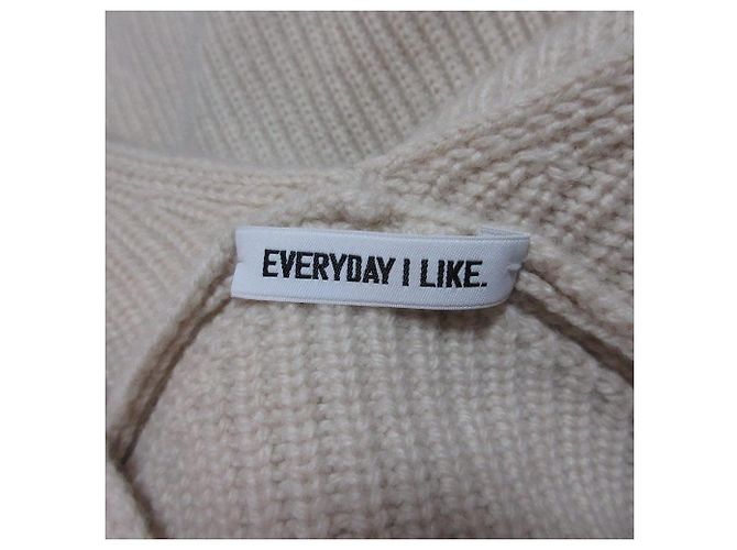 Autre Marque EVERYDAY I LIKE. Lia V-Ausschnitt Strickpullover Beige - Ansicht 4