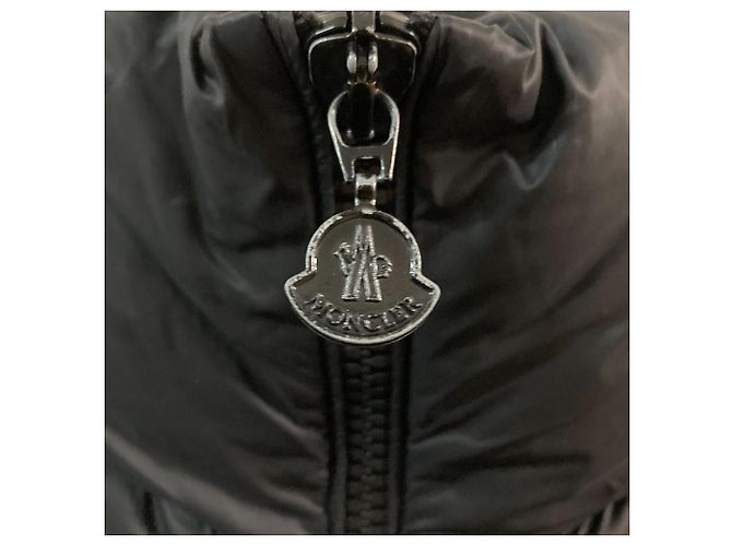 Moncler TALHOUET Down Coat Black - view 4