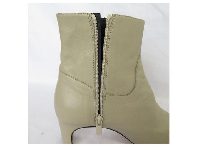 Autre Marque CORSO ROMA 9 Leather Square Toe Short Boots Beige - view 7