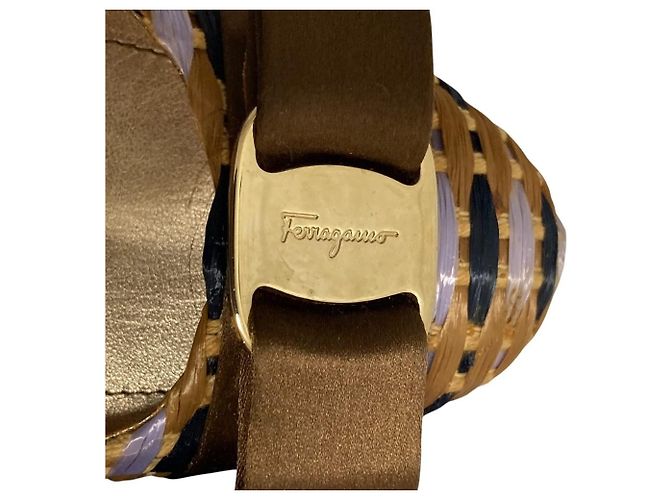 Salvatore Ferragamo Vara Lederpumps Beige - Ansicht 13
