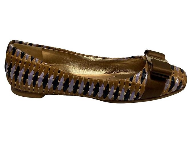 Salvatore Ferragamo Vara Lederpumps Beige - Ansicht 5