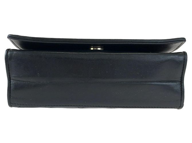 Chanel Matelassé Schultertasche aus Lammleder Schwarz - Ansicht 10