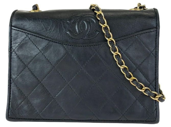 Chanel Matelassé Schultertasche aus Lammleder Schwarz - Ansicht 11